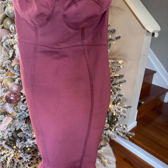 ROSE FRILL HEM BANDAGE MIDI DRESS - Picture 2 of 4